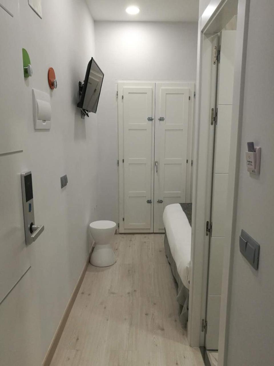 Hostal Palacio Luna Madrid Extérieur photo