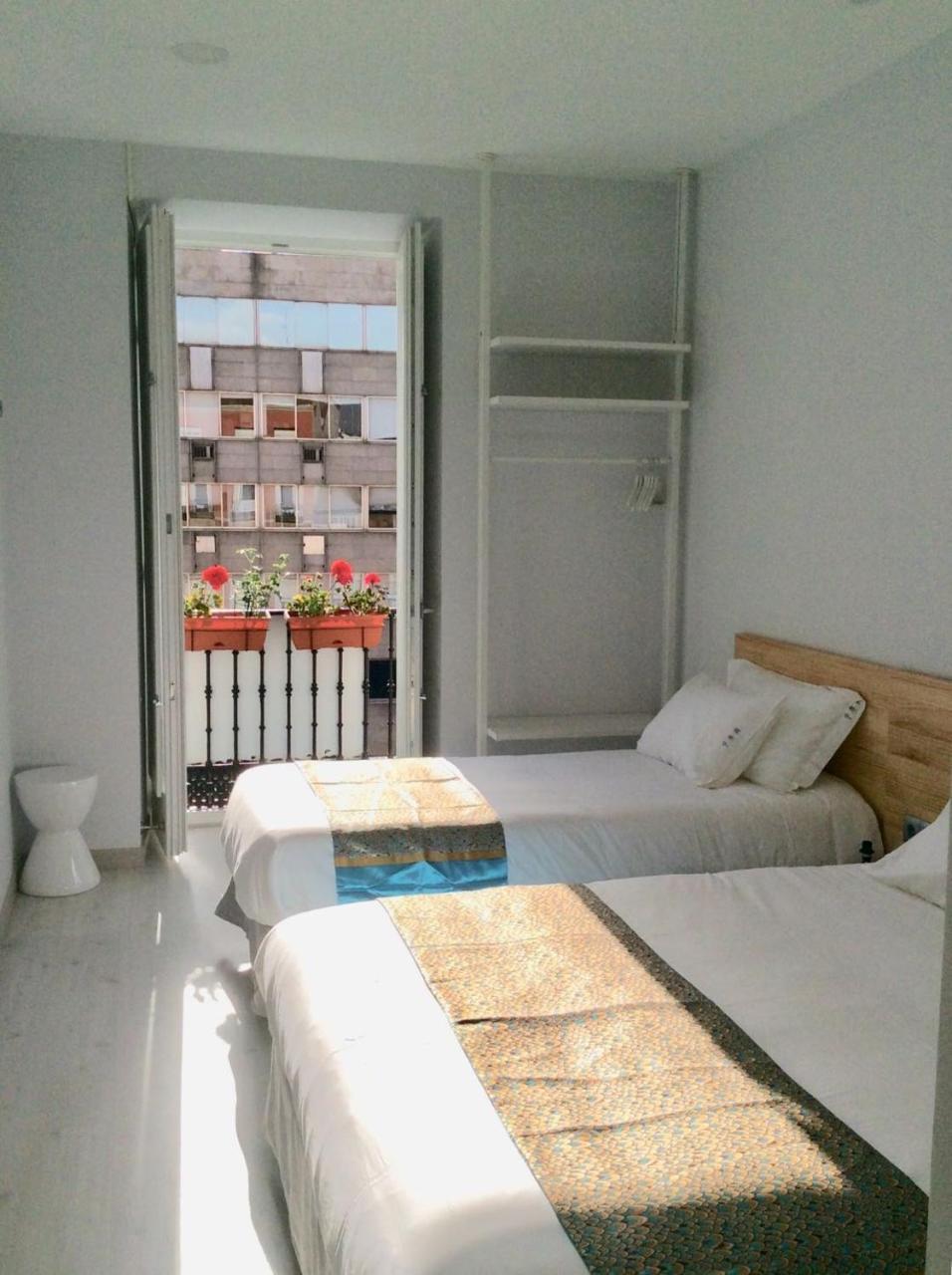 Hostal Palacio Luna Madrid Extérieur photo