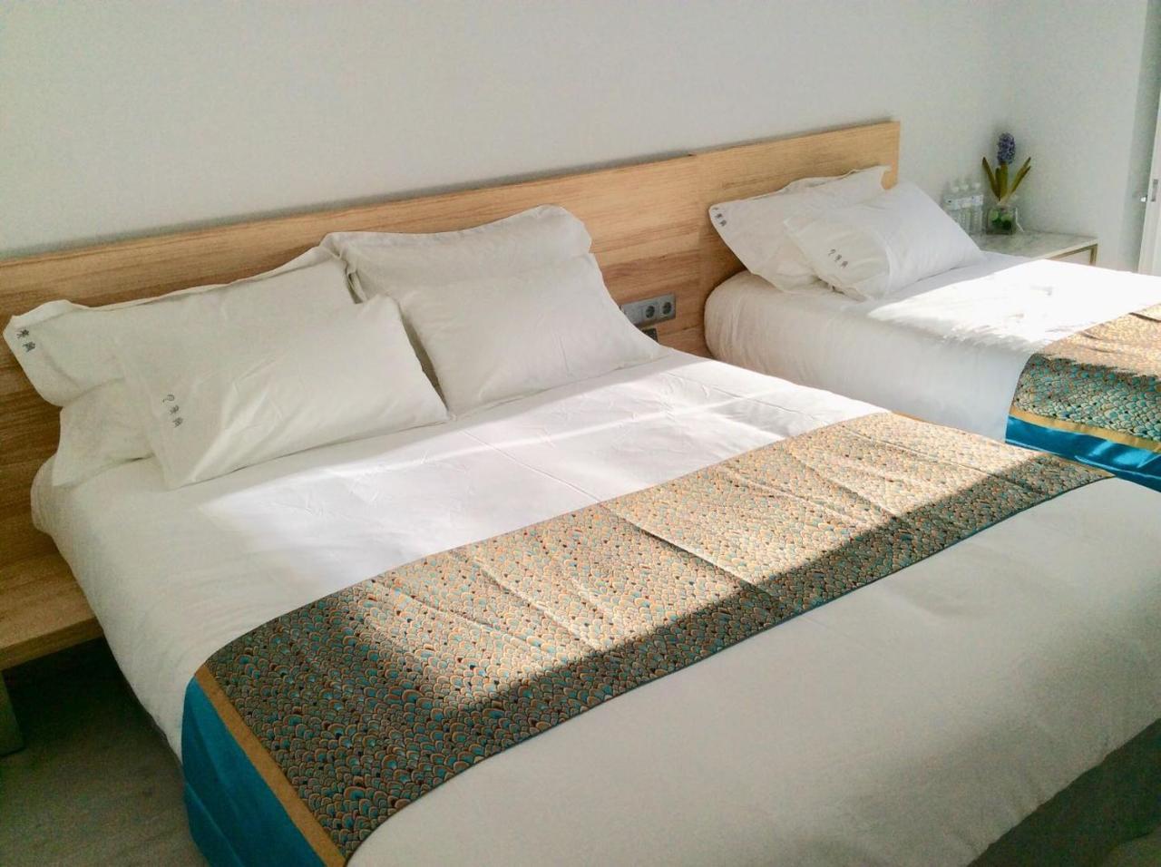 Hostal Palacio Luna Madrid Extérieur photo