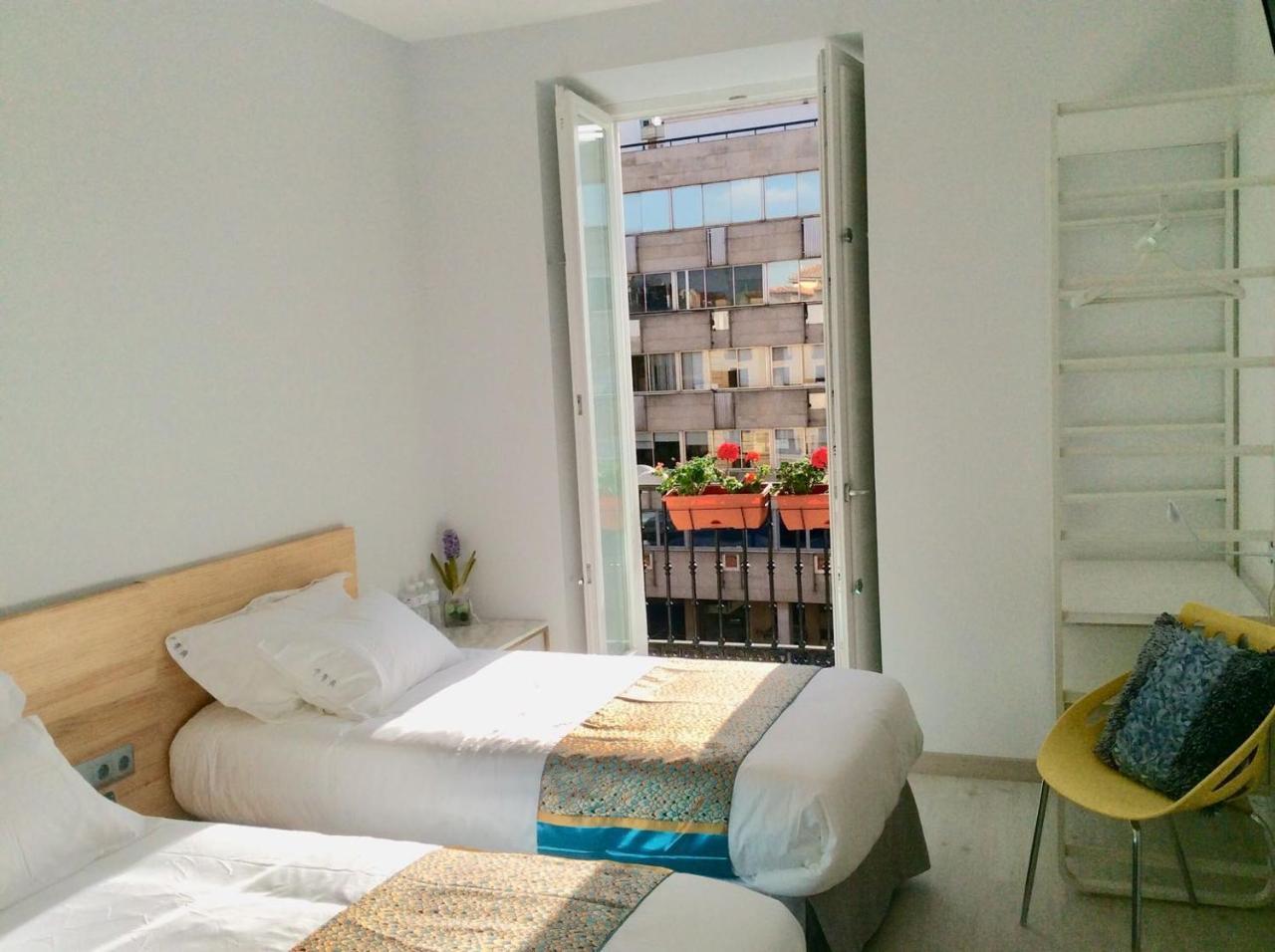 Hostal Palacio Luna Madrid Extérieur photo