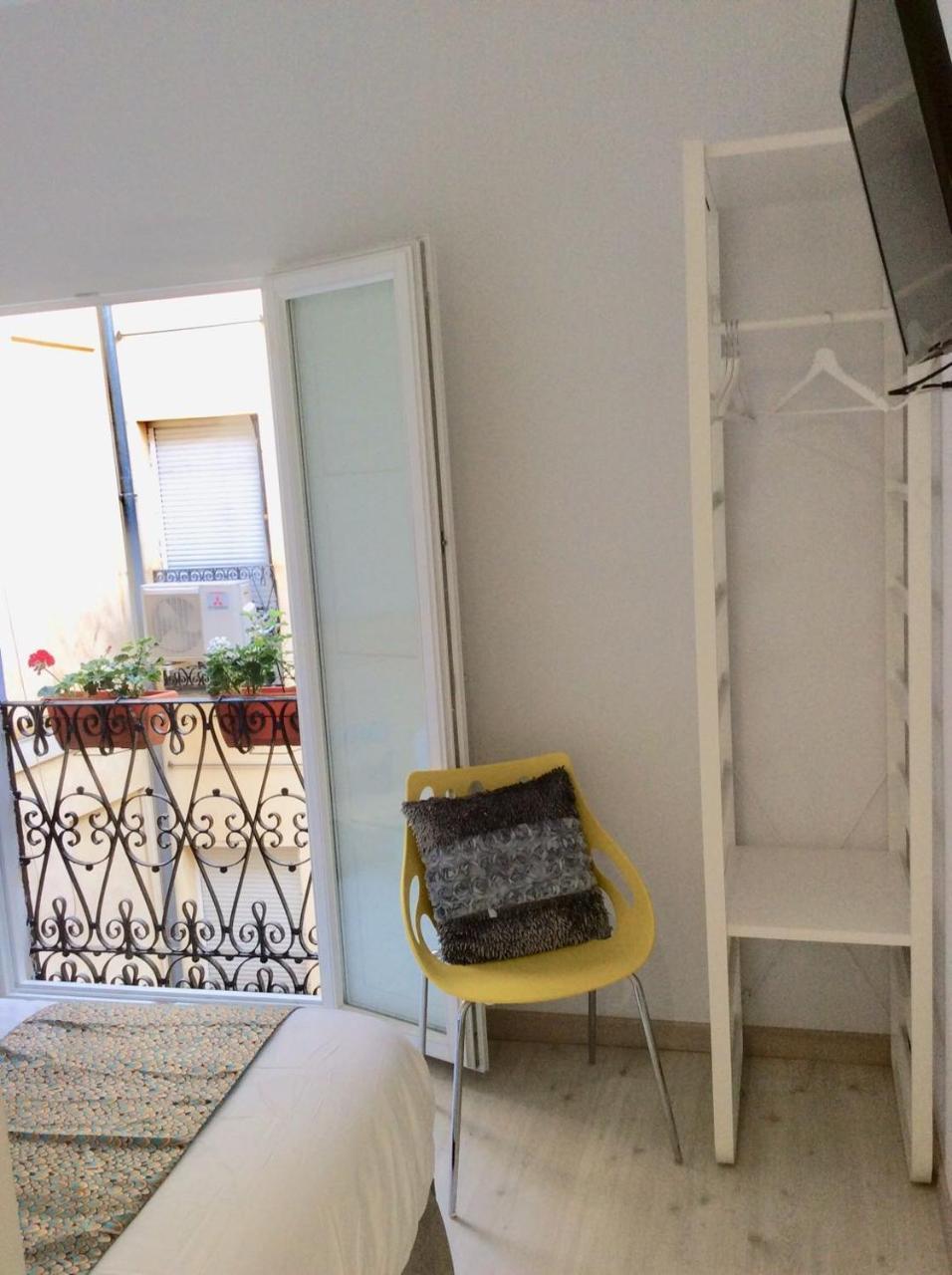 Hostal Palacio Luna Madrid Extérieur photo